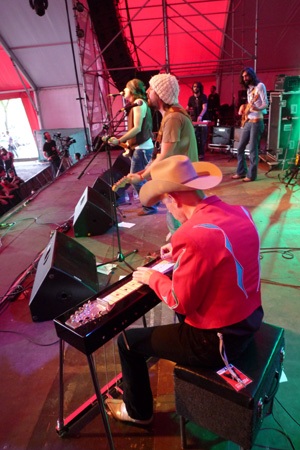 With Jonny Kaplin & the Lazy Stars 