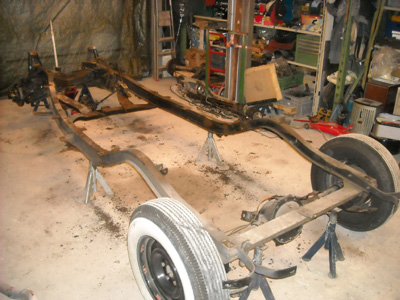 Chevy_41_chassis_swap_15.jpg