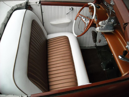 Tuck_and_Roll_Ford_39_20.jpg